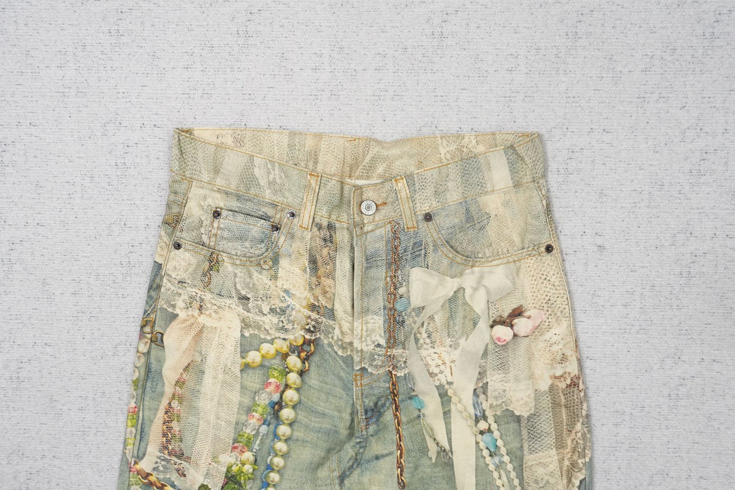 A - JEANS