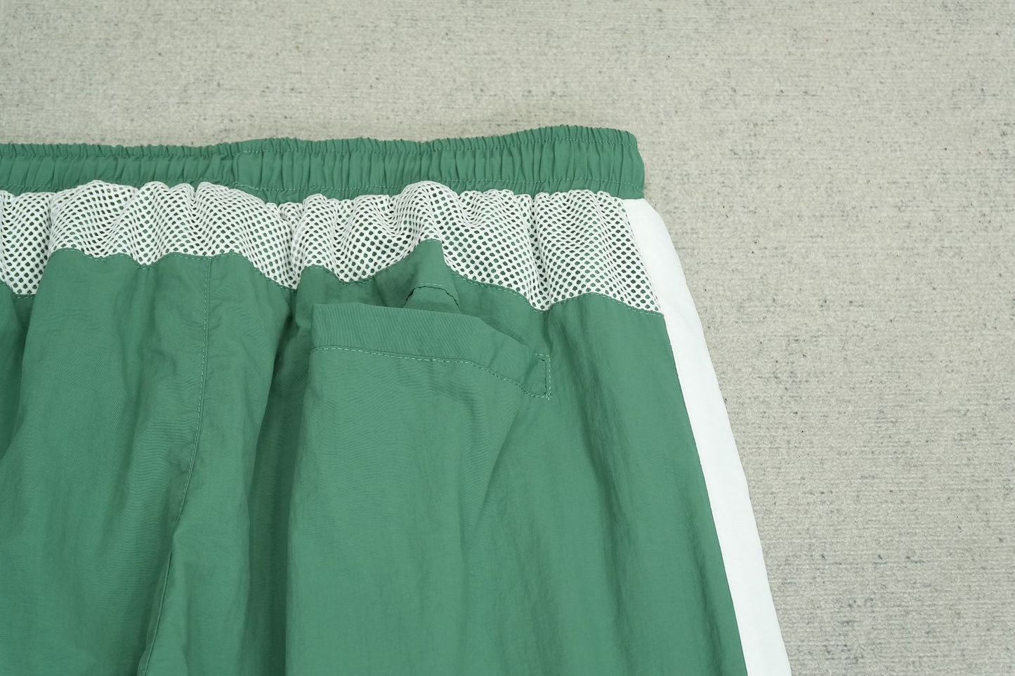 C - SWEATPANTS