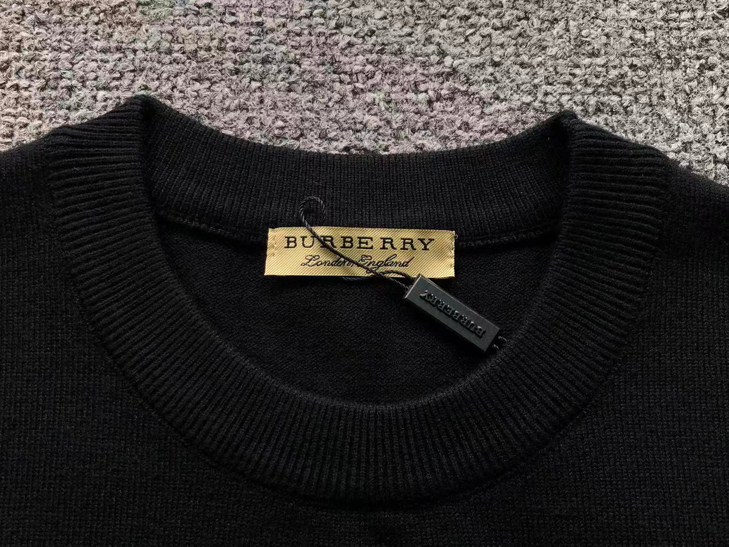 B - SWEATER