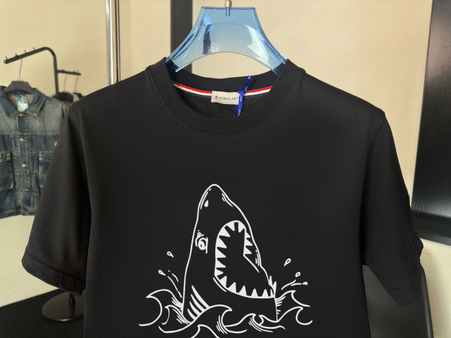 M - TSHIRT