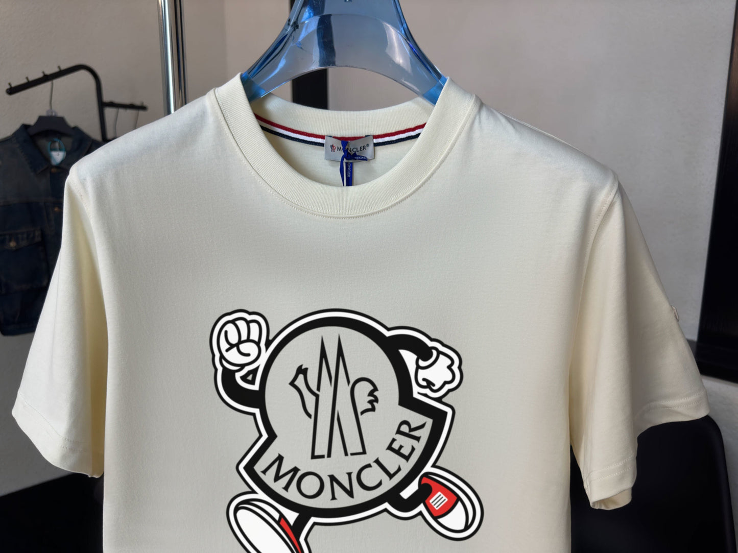 M - TSHIRT