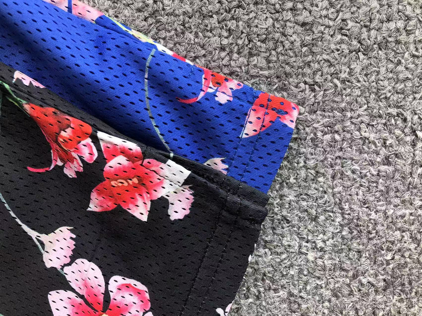 R - SHORTS