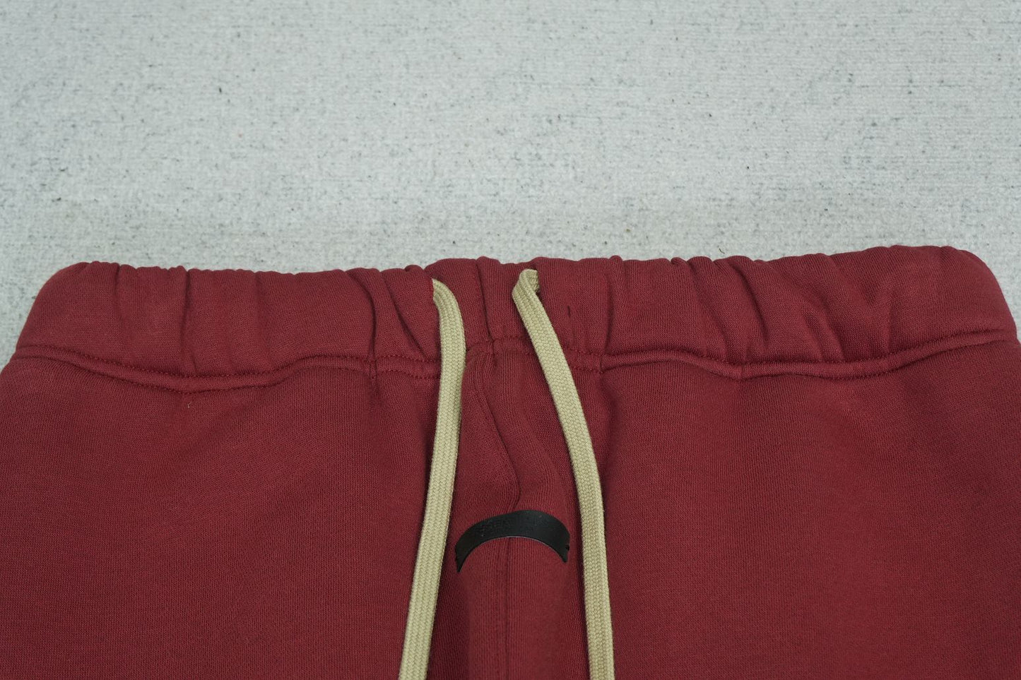 F - SWEATPANTS