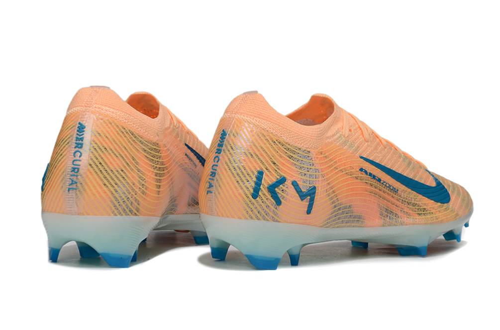 M - FUSSBALLSCHUHE
