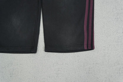 V - SWEATPANTS