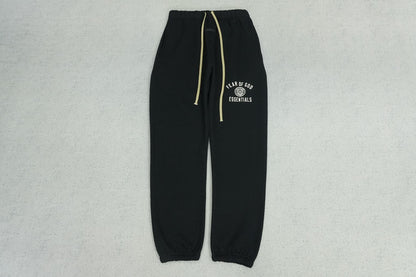 F - SWEATPANTS