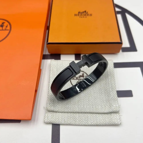 H - ARMBAND