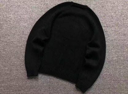 U - SWEATER