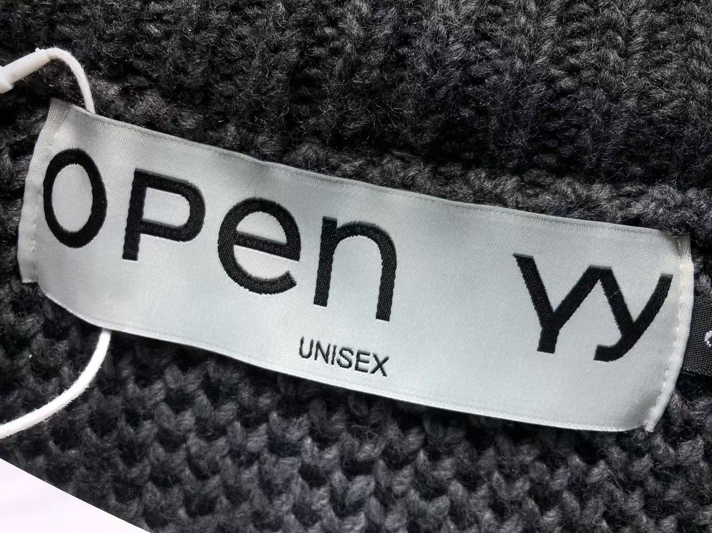O - SWEATER