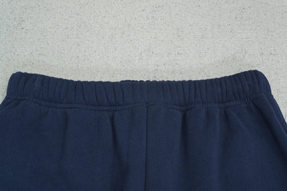 B - SWEATPANTS
