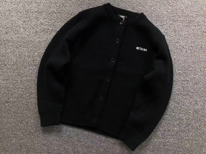 W - SWEATER