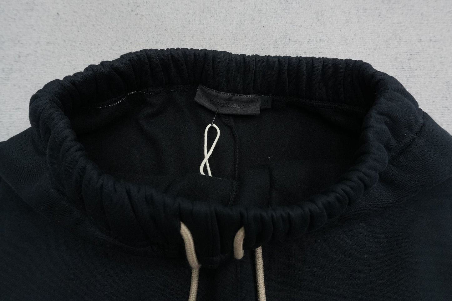 F - SWEATPANTS
