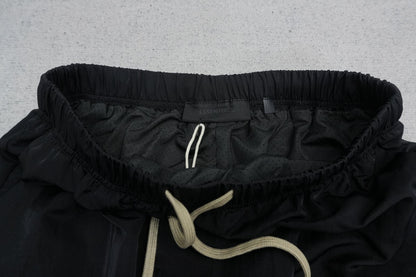 F - SWEATPANTS