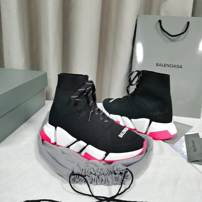 B - SNEAKERS