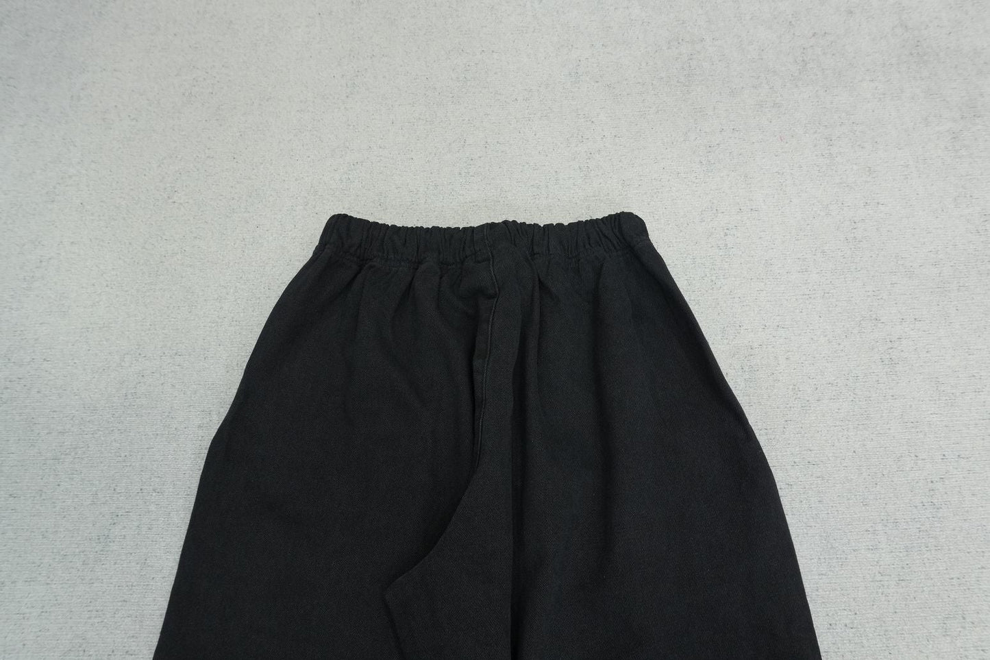 F - SWEATPANTS