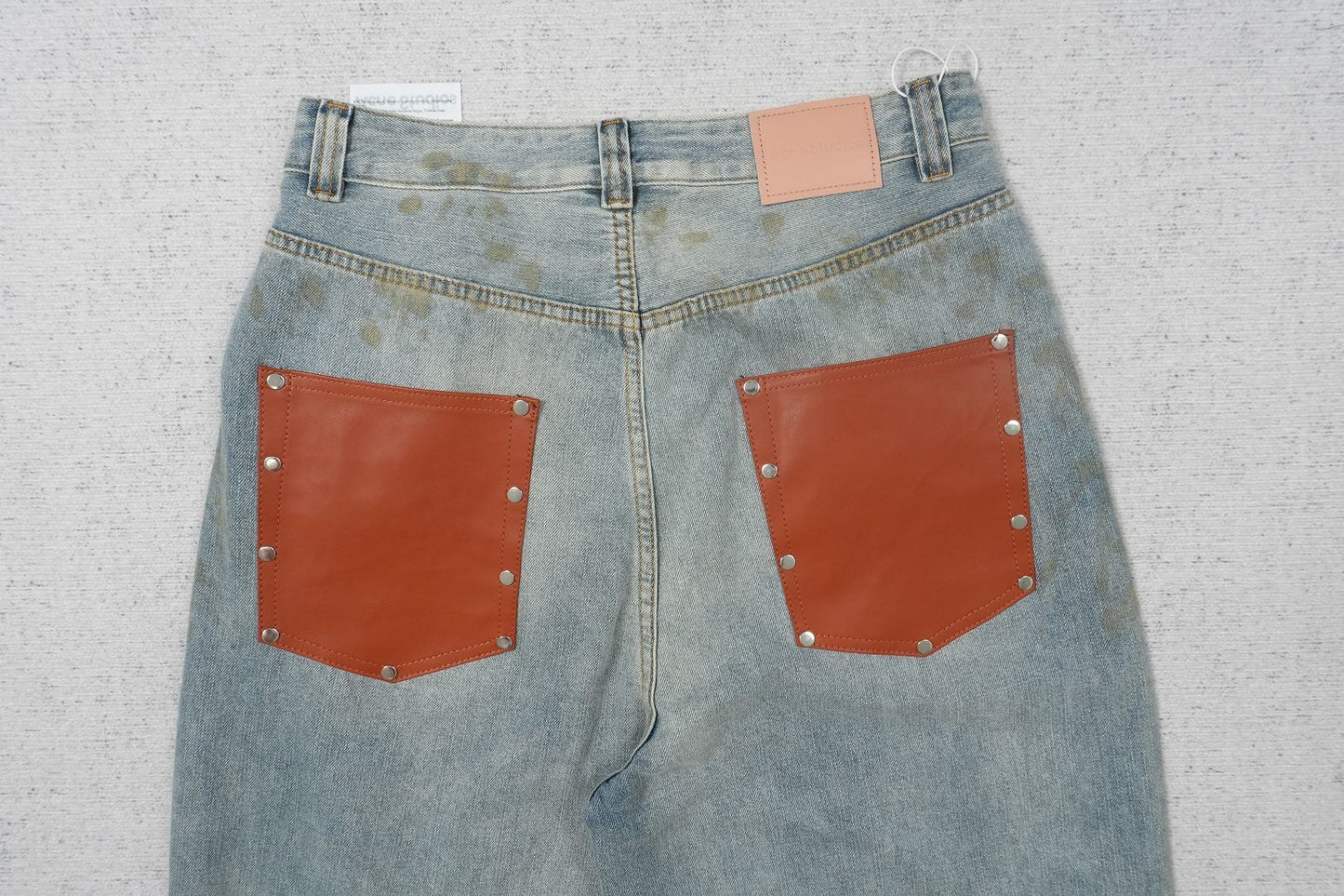 A - JEANS