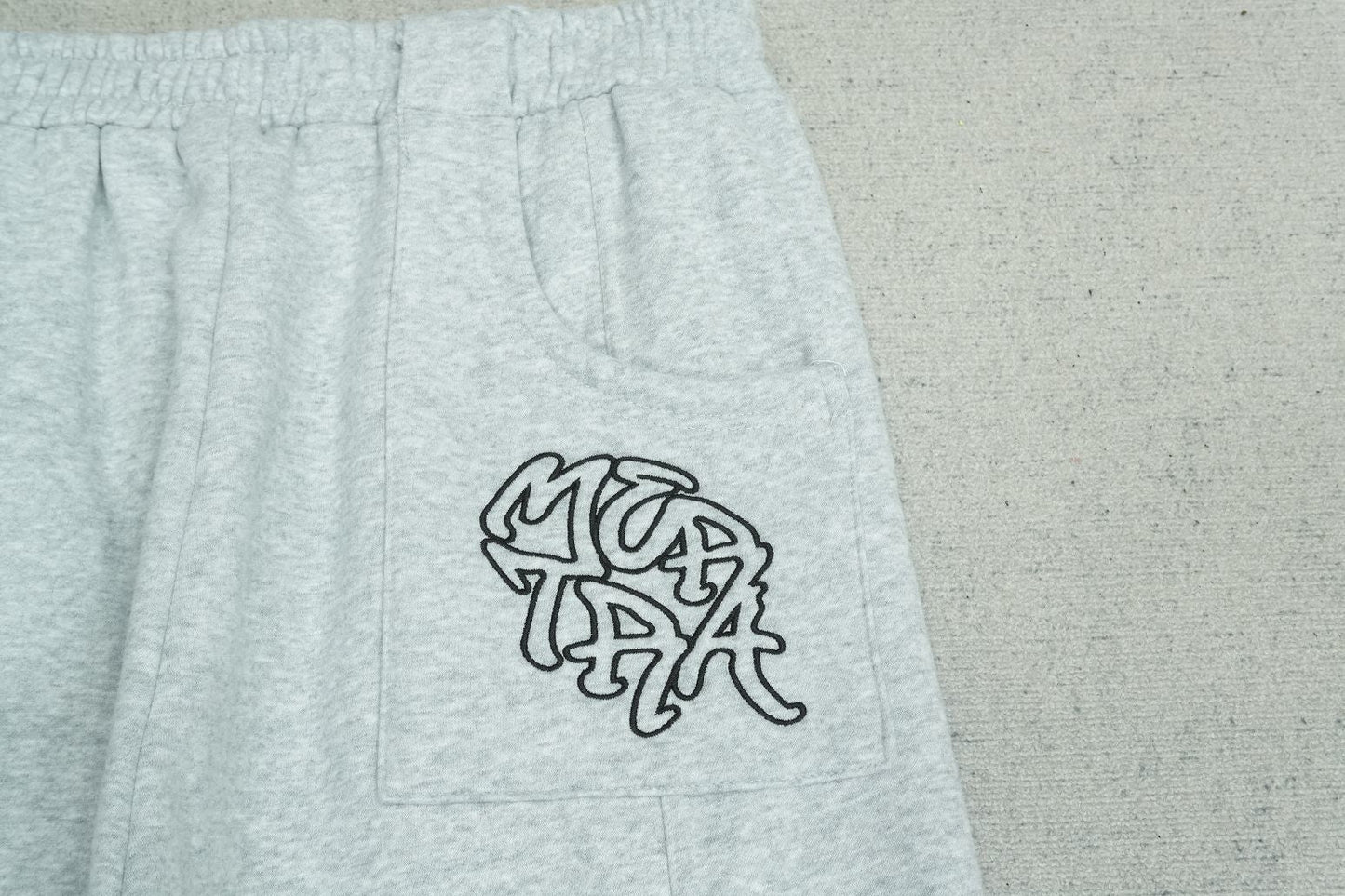 M - SWEATPANTS