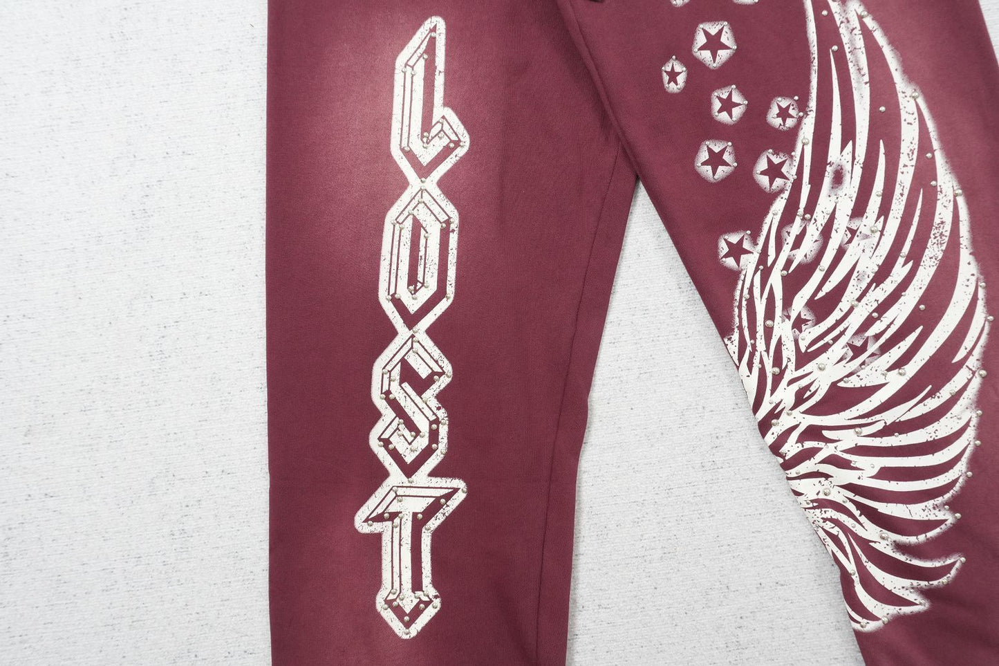 L - SWEATPANTS