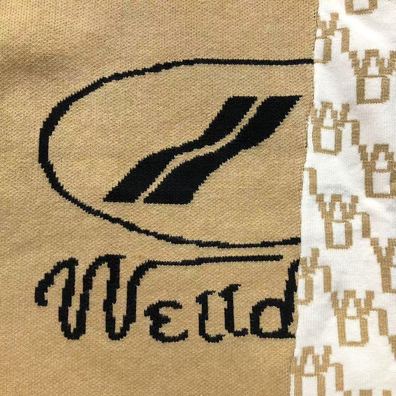 W - SWEATER