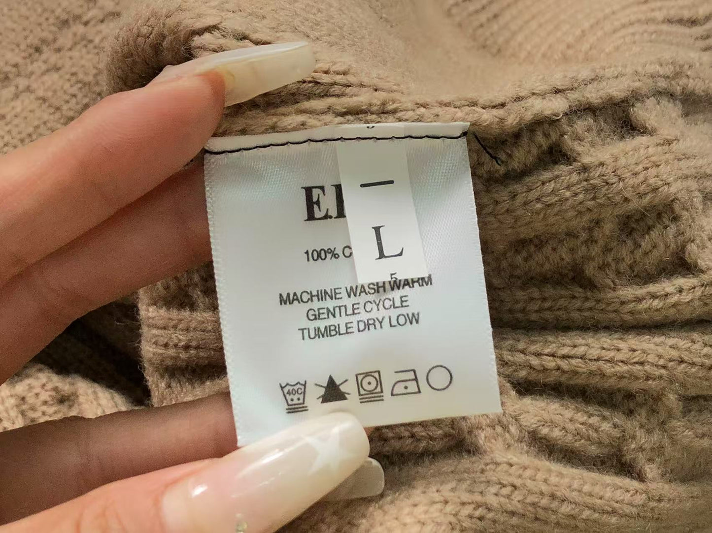 E - SWEATER