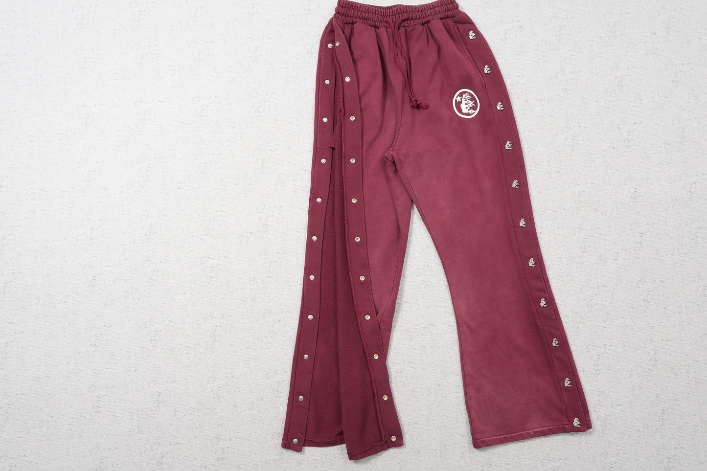 H - SWEATPANTS