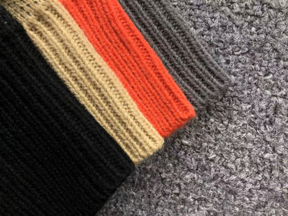 W - SWEATER