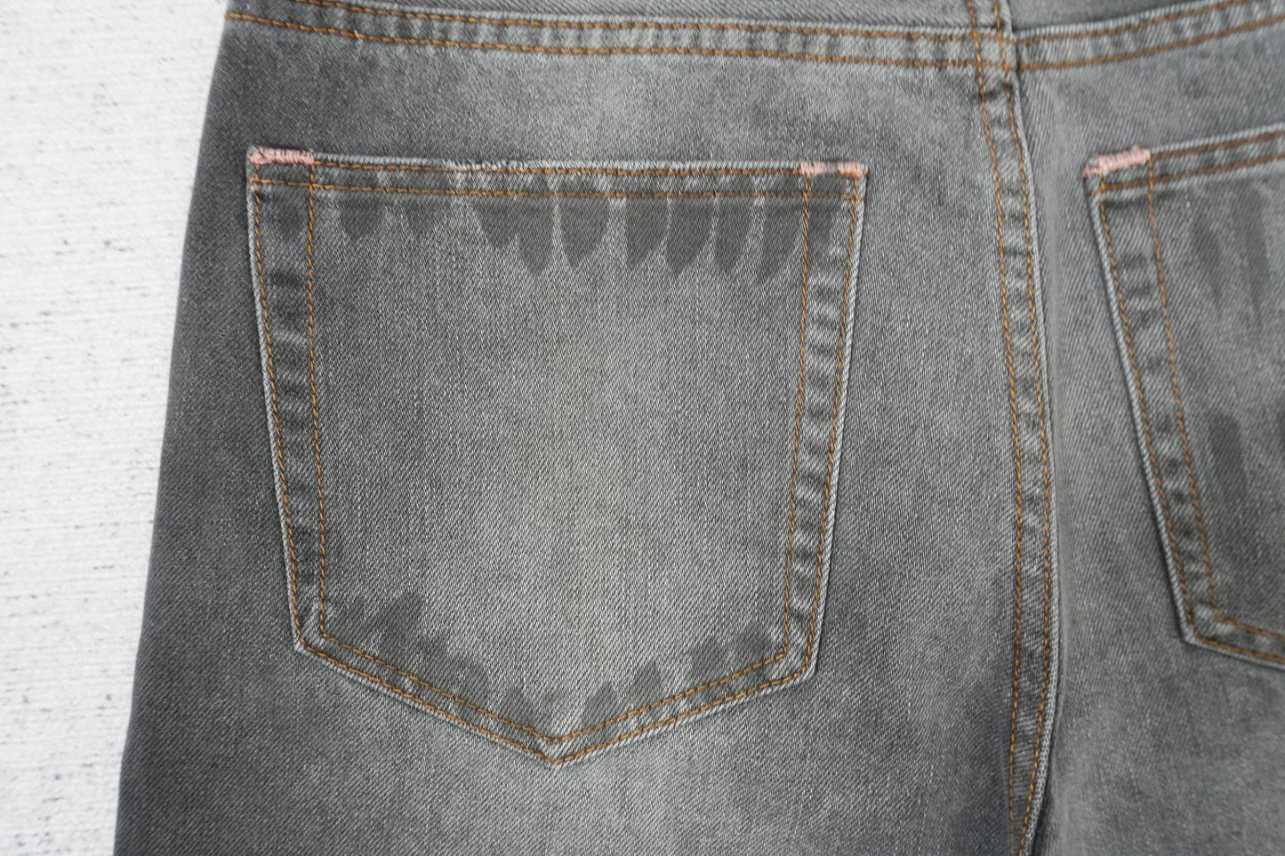 A - JEANS