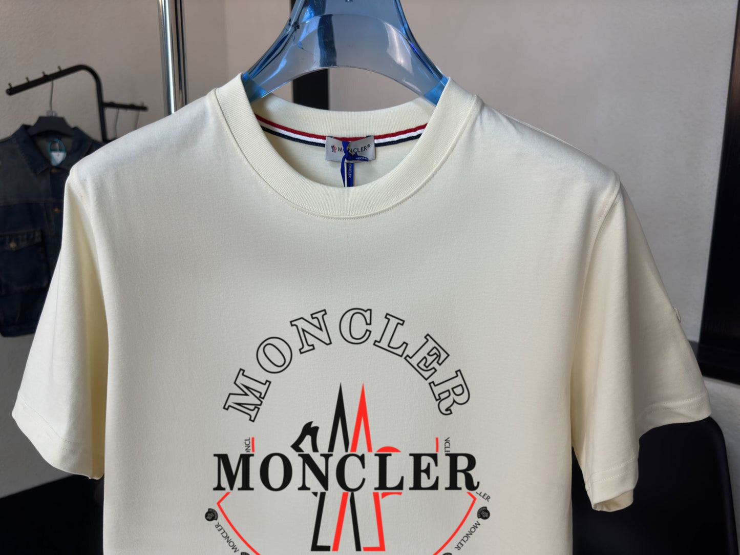 M - TSHIRT