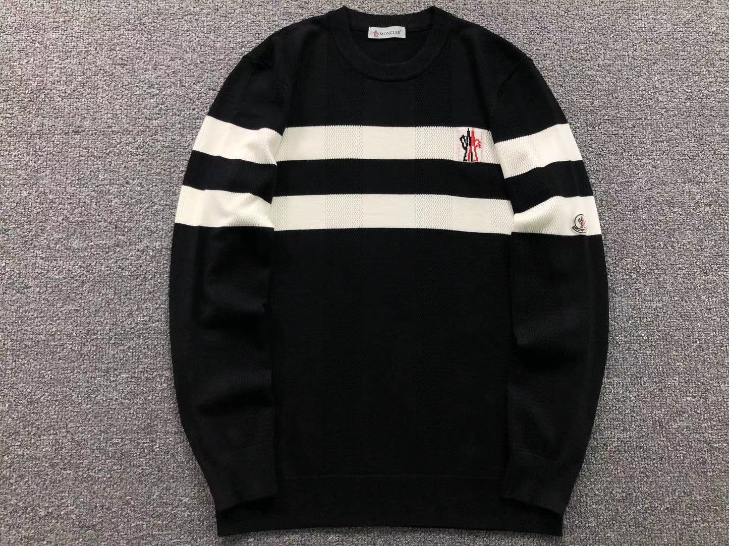 M - SWEATER