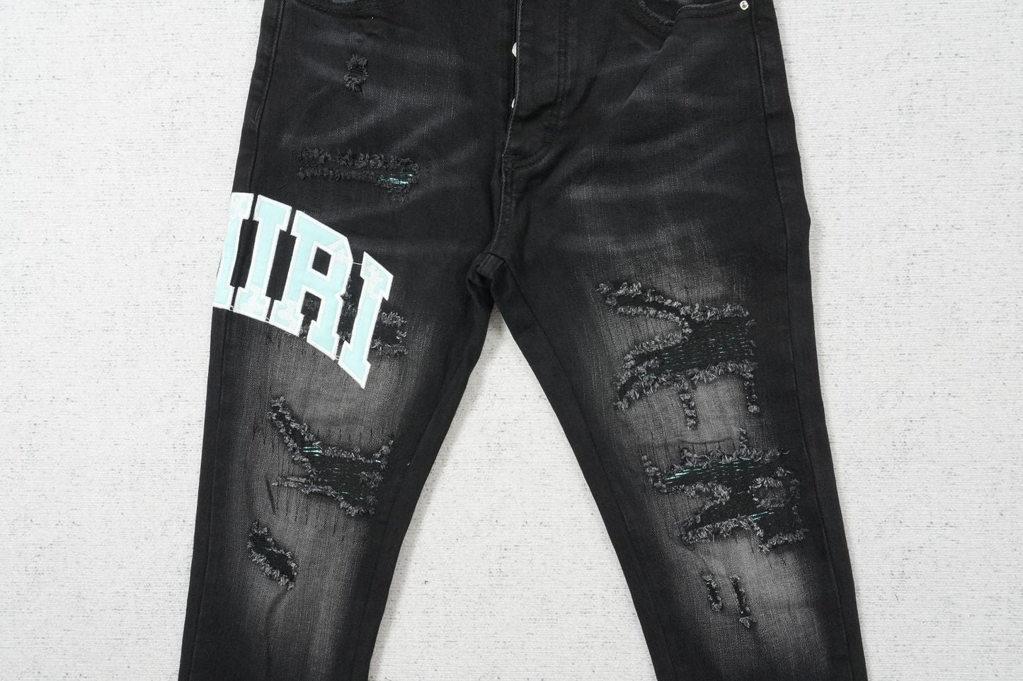 A - JEANS
