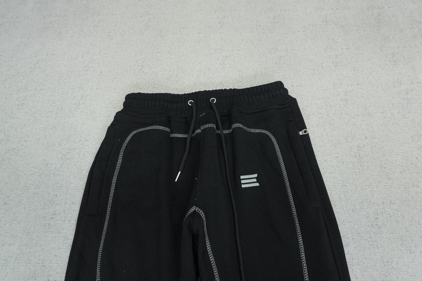 K - SWEATPANTS