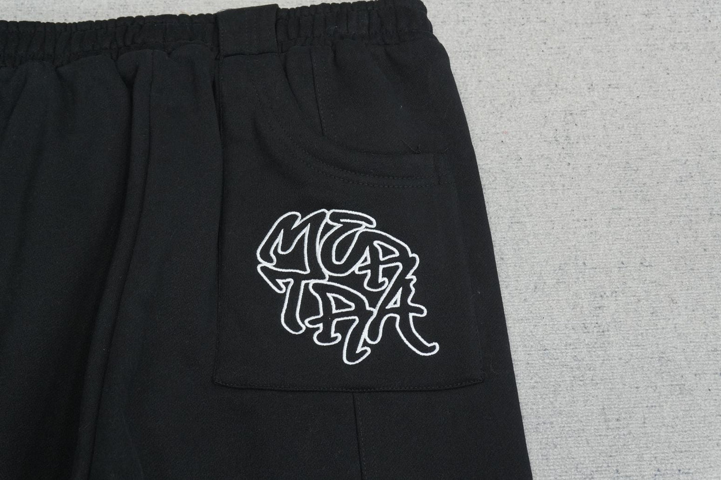 M - SWEATPANTS