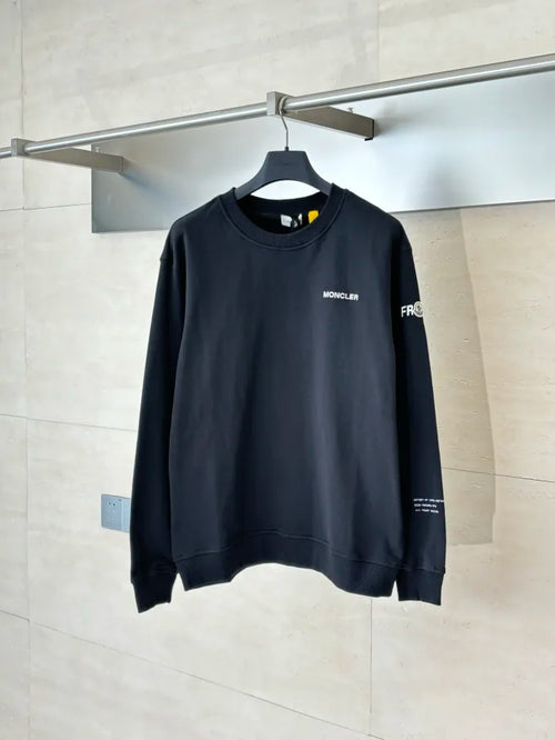 M  - SWEATER