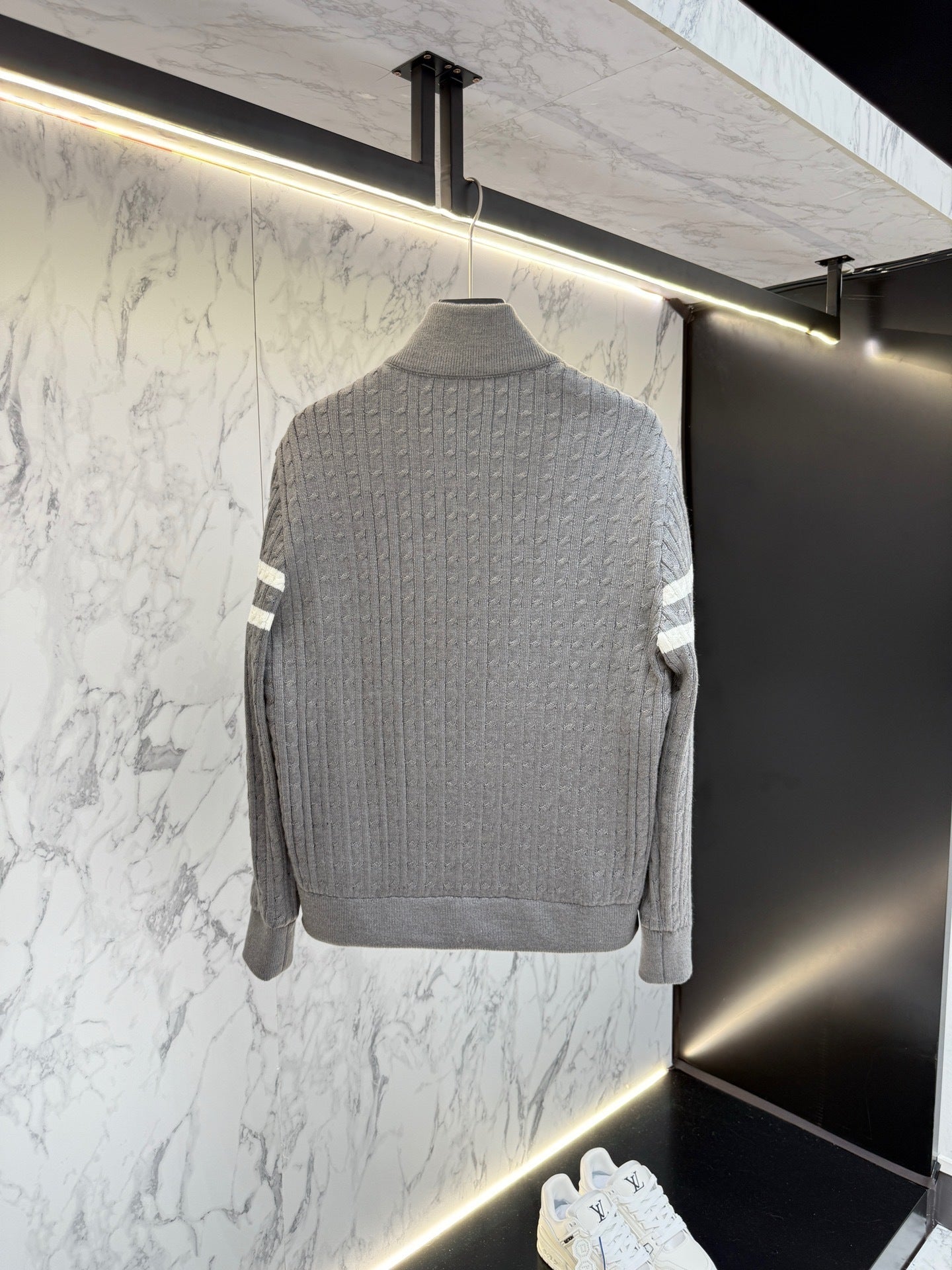 P - CARDIGAN