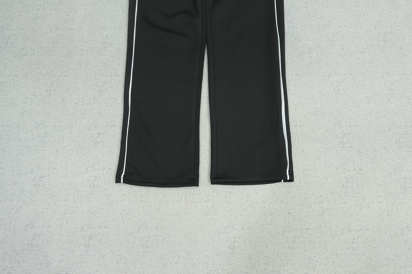 C - SWEATPANTS
