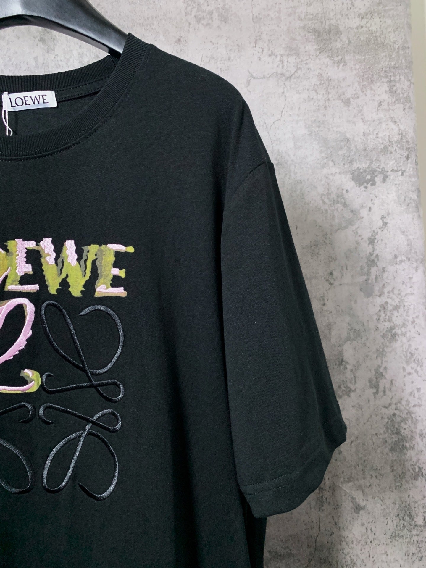 L - TSHIRT