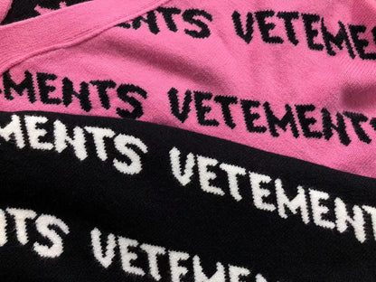 V - SWEATER