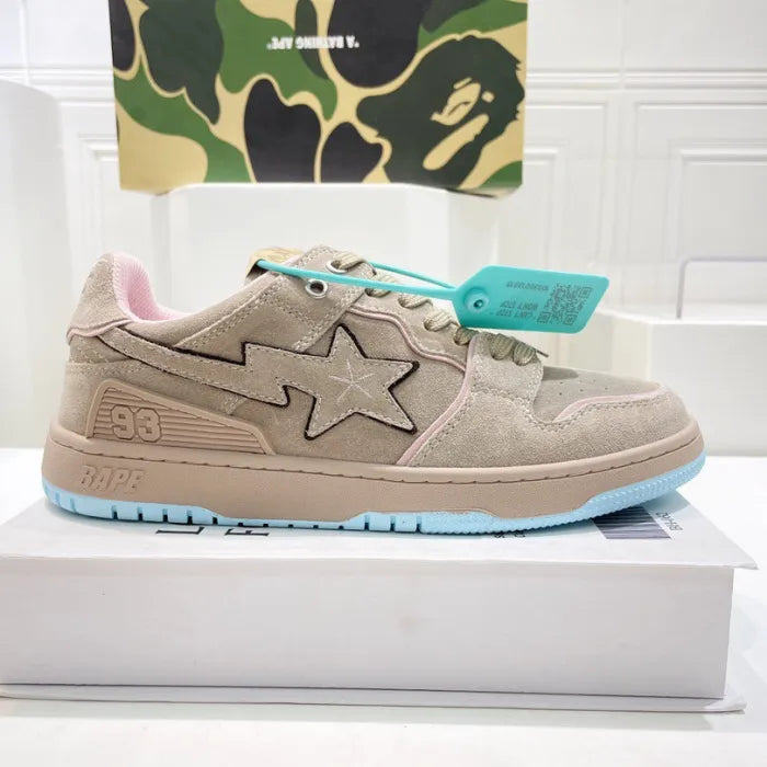 B - SNEAKERS
