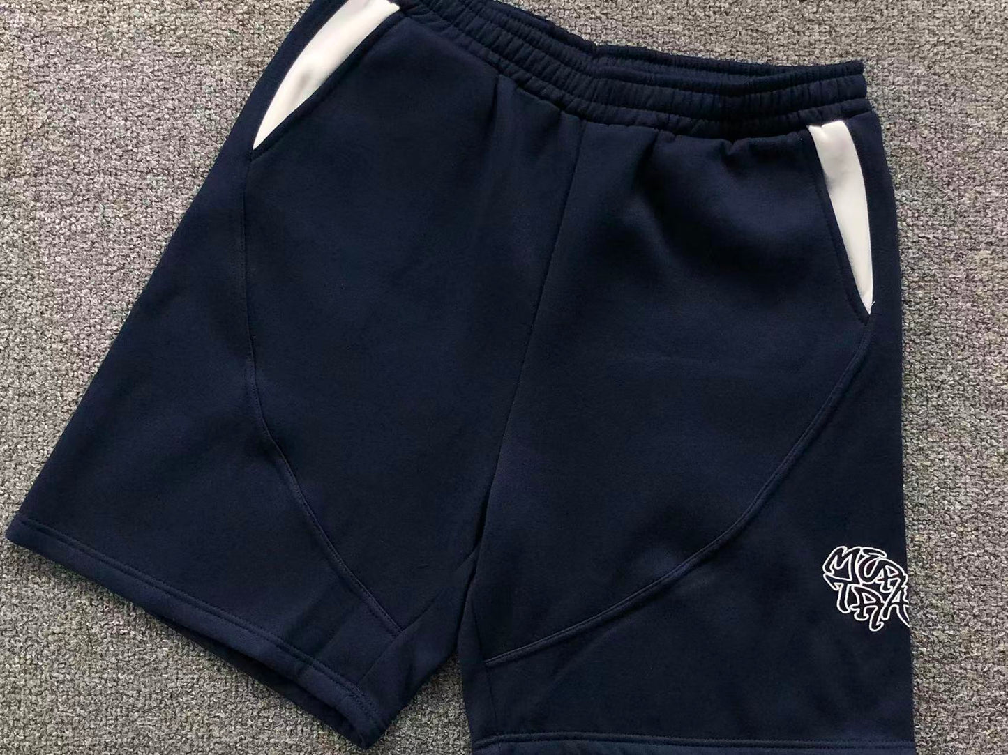 M - SHORTS
