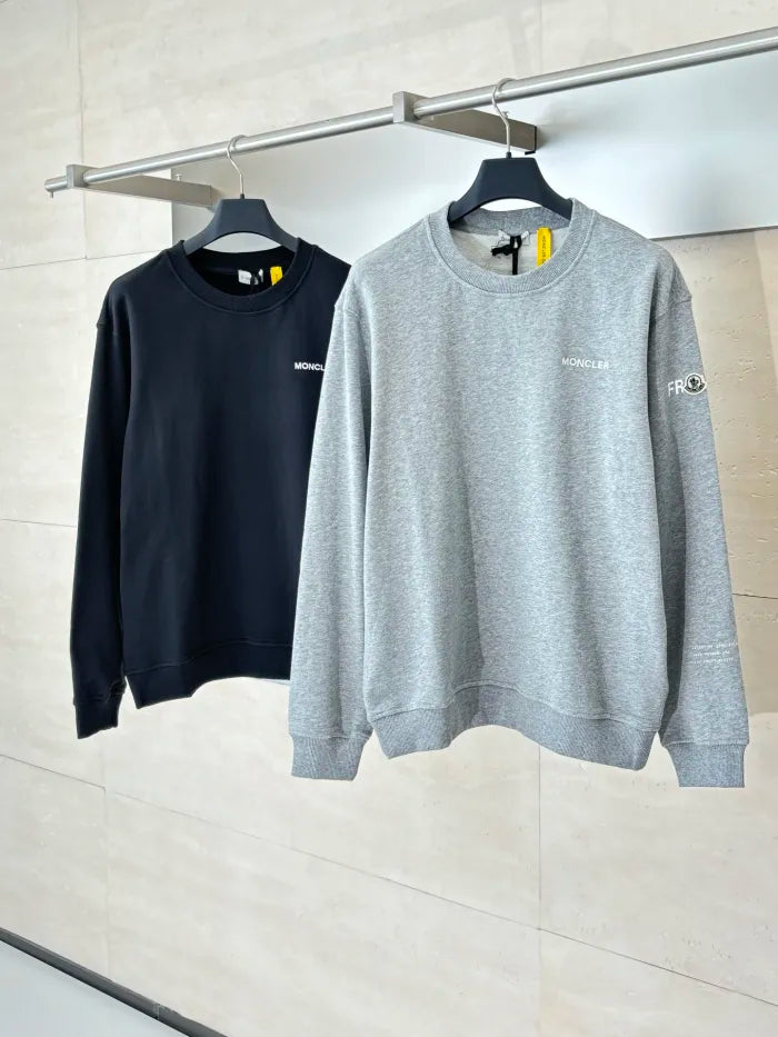 M  - SWEATER