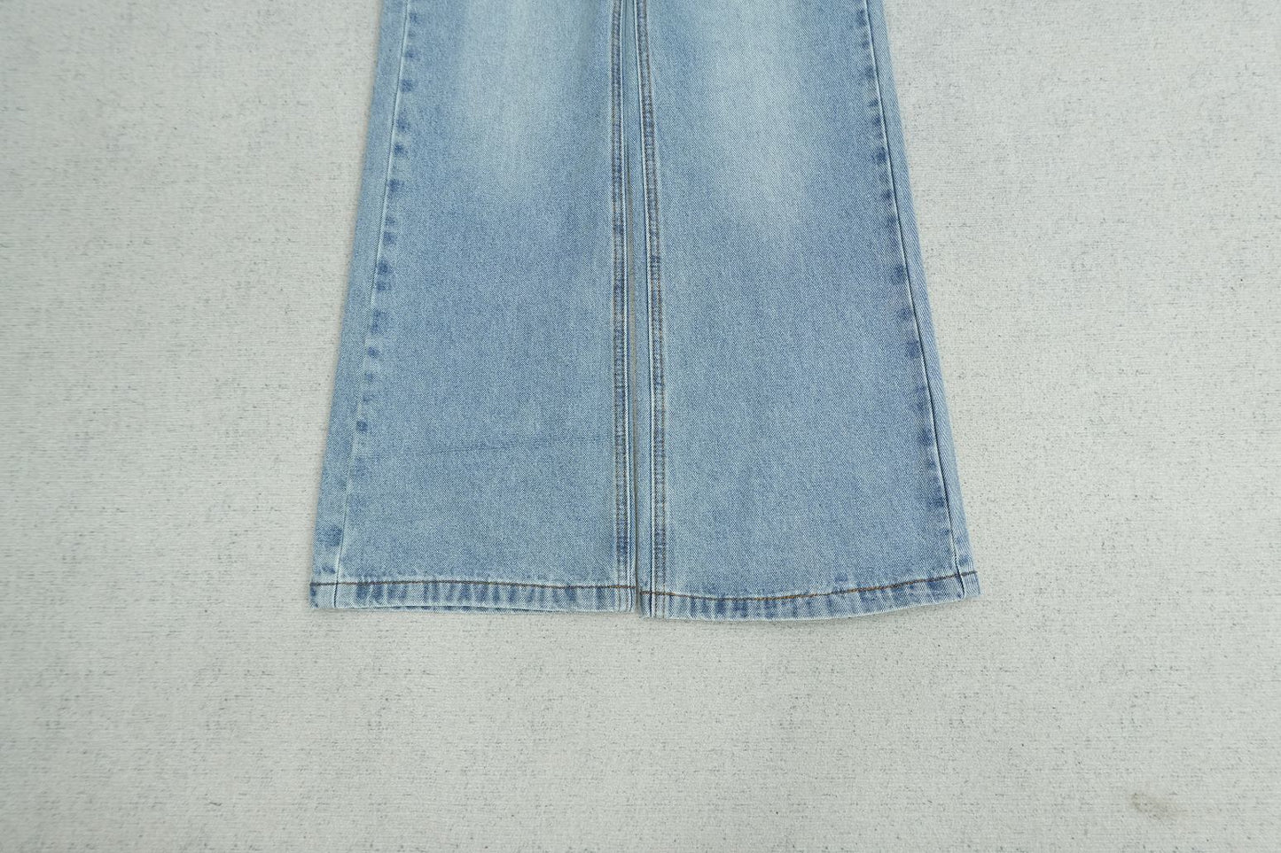 A - JEANS