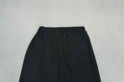 S - SWEATPANTS