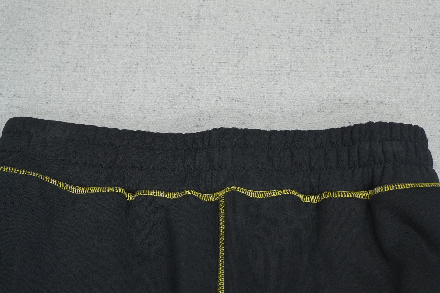 C - SWEATPANTS