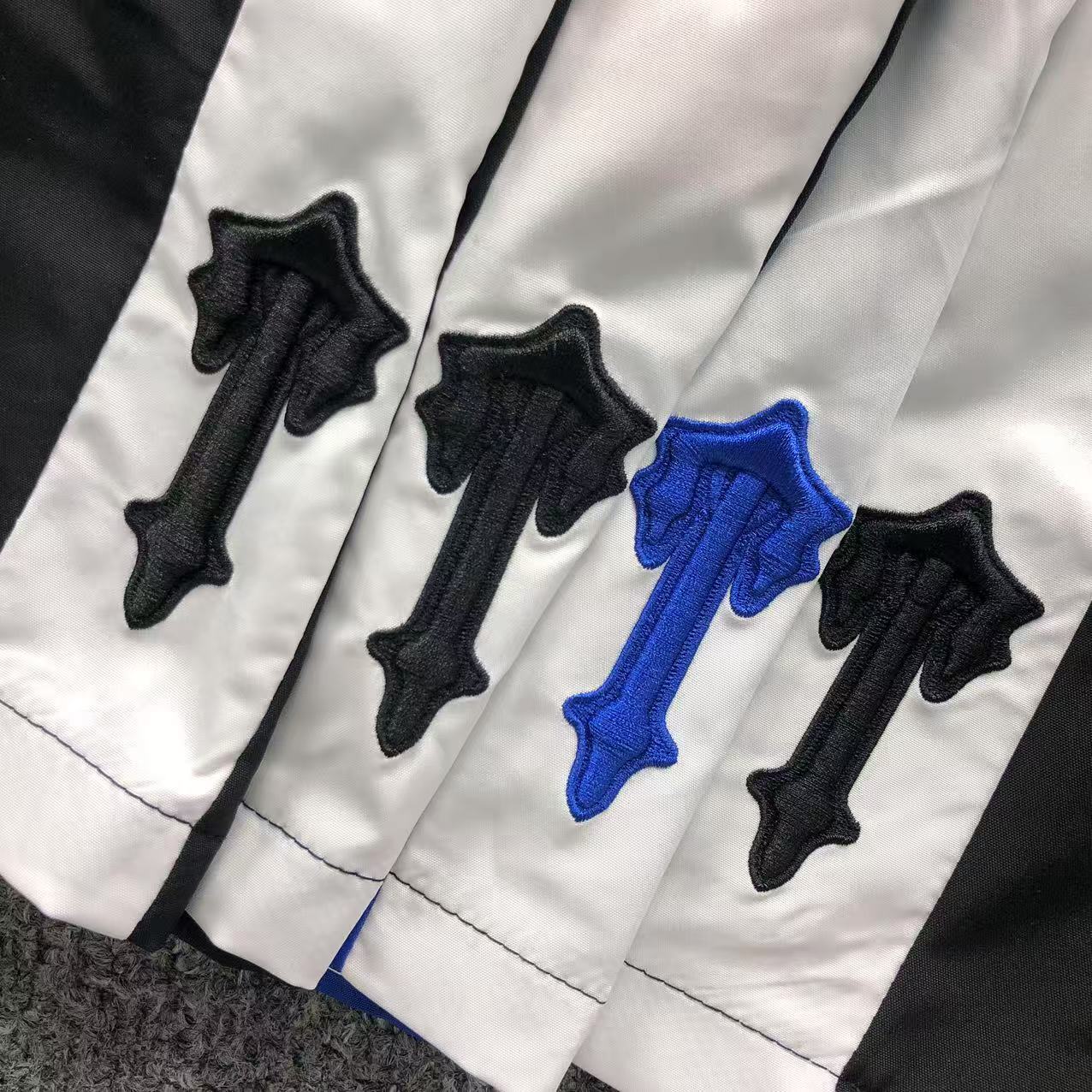 T - SHORTS