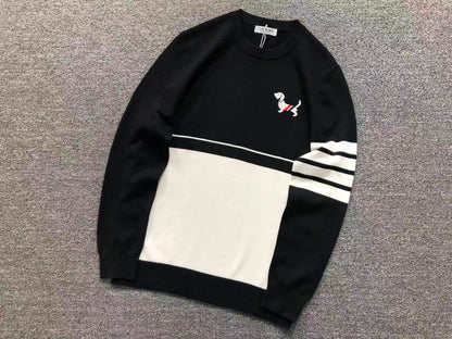 T - SWEATER