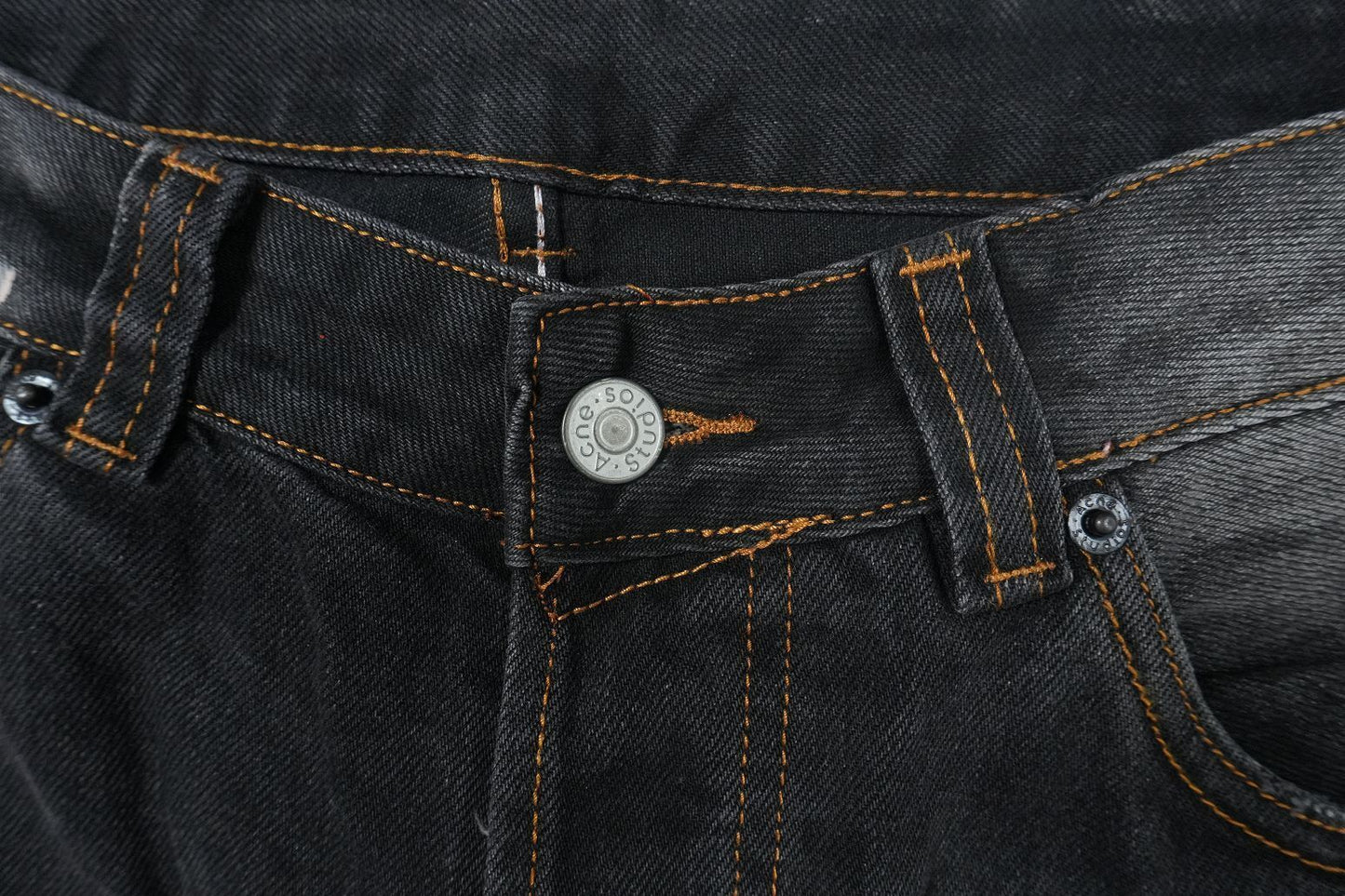 A - JEANS