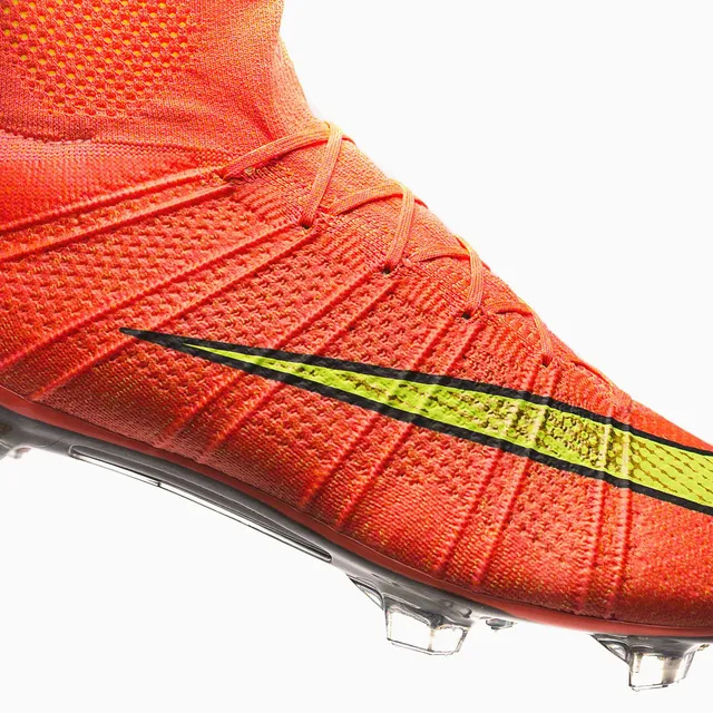 M - FUSSBALLSCHUHE